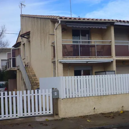 Apartmán 6 Pers, Terrasse, A 2 Pas De Et Commerces, Parking, Option Internet - Fr-1-387-153