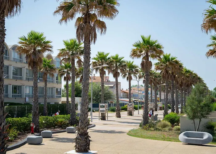 6 Pers, Terrasse, A 2 Pas De Et Commerces, Parking, Option Internet - Fr-1-387-153 Marseillan (Herault)